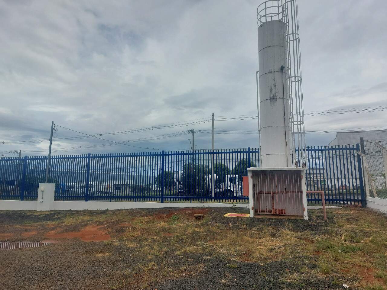 Galpão para alugar, em Uberlândia no bairro Distrito Industrial no valor de R$ 18.000,00 - Rotina Imobiliária: 