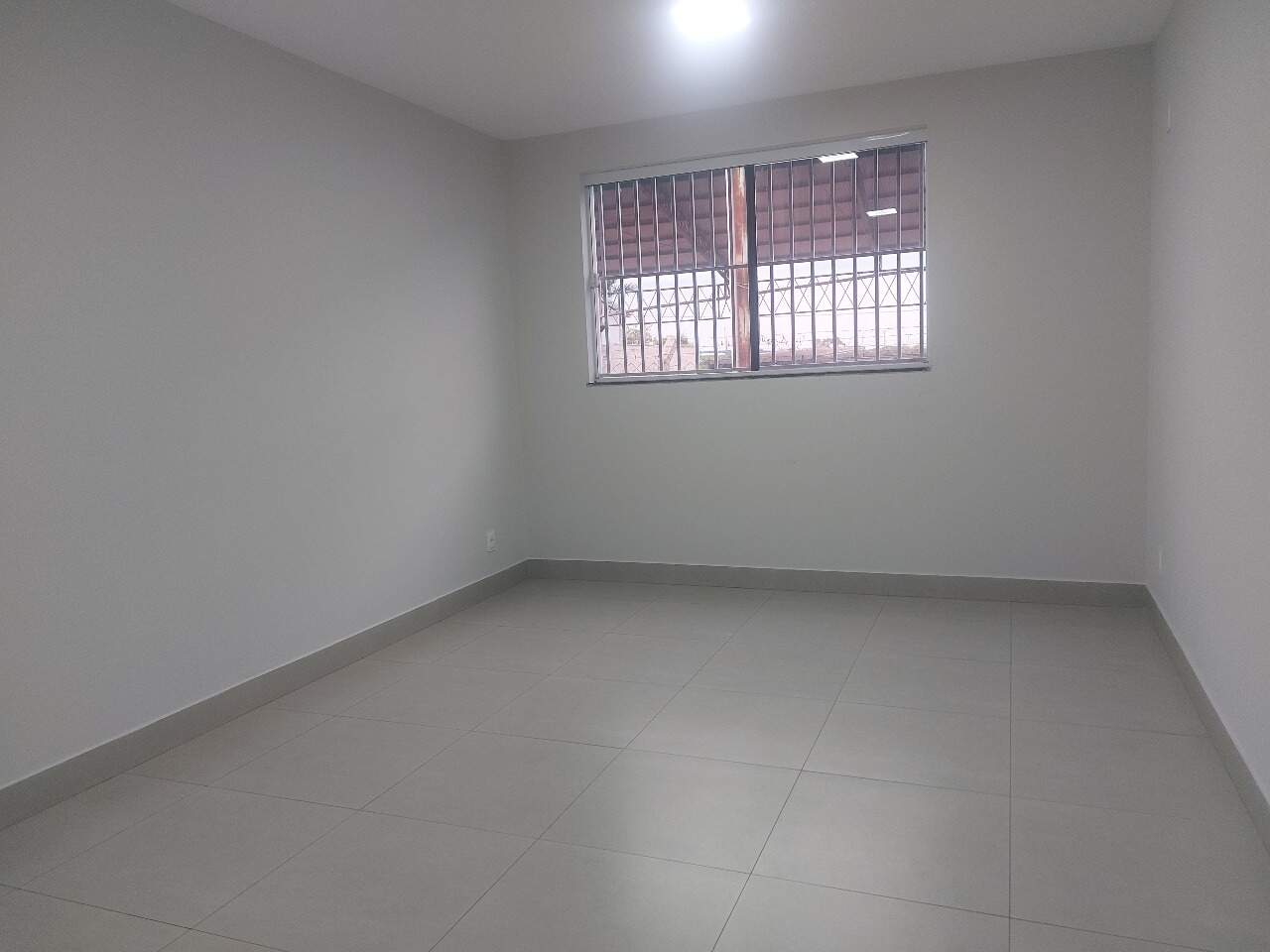 Galpão para alugar, em Uberlândia no bairro Distrito Industrial no valor de R$ 18.000,00 - Rotina Imobiliária: 