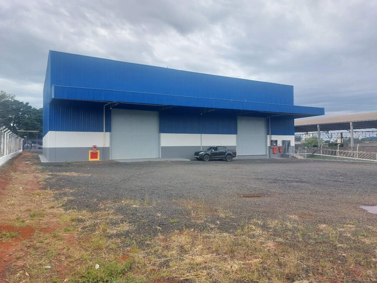 Galpão para alugar, em Uberlândia no bairro Distrito Industrial no valor de R$ 18.000,00 - Rotina Imobiliária: 