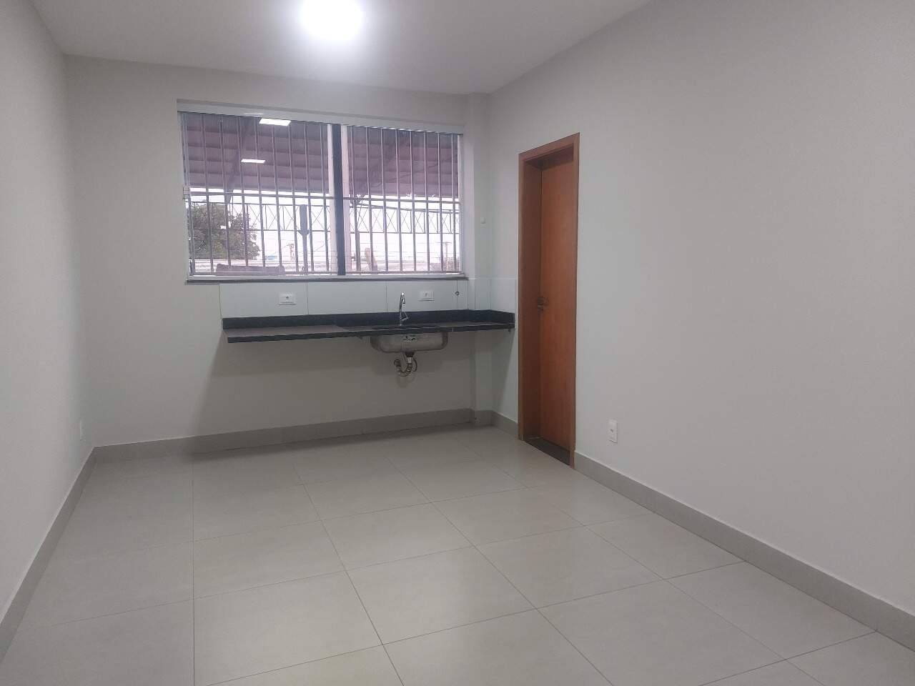 Galpão para alugar, em Uberlândia no bairro Distrito Industrial no valor de R$ 18.000,00 - Rotina Imobiliária: 