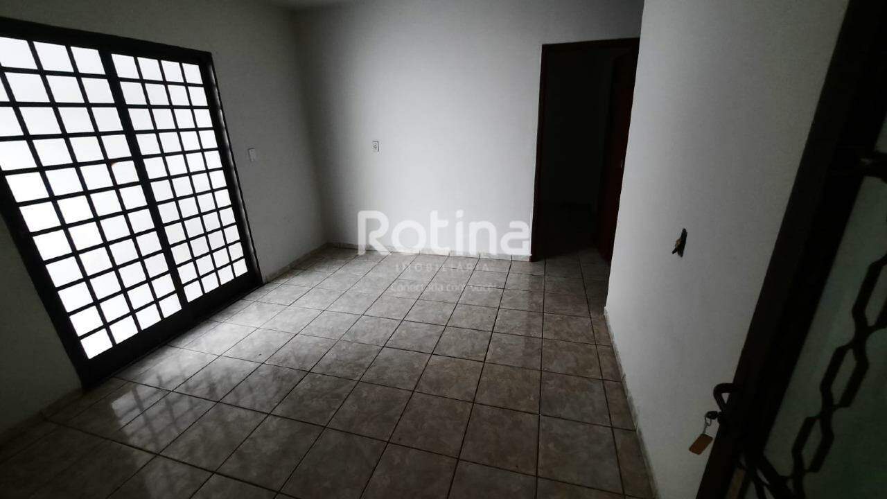 Casa à venda, 3 quartos em Uberlândia no bairro Maravilha no valor de R$ 420.000,00 - Rotina Imobiliária: 