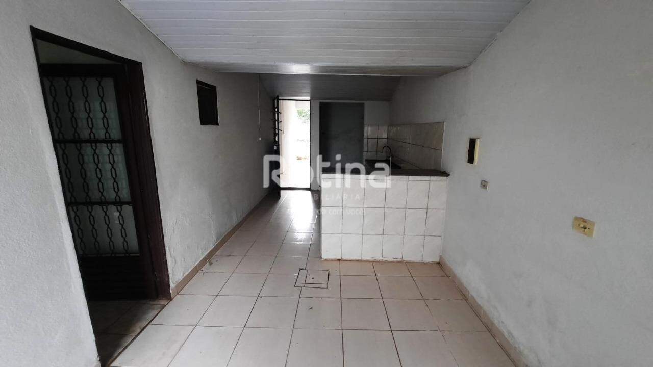 Casa à venda, 3 quartos em Uberlândia no bairro Maravilha no valor de R$ 420.000,00 - Rotina Imobiliária: 
