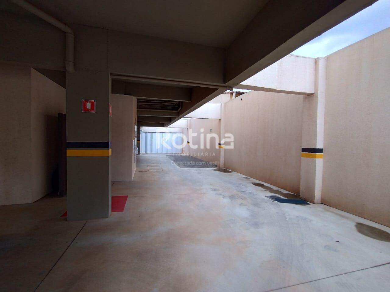 Apartamento para alugar, 2 quartos em Uberlândia no bairro Santa Mônica no valor de R$ 2.300,00 - Rotina Imobiliária: 