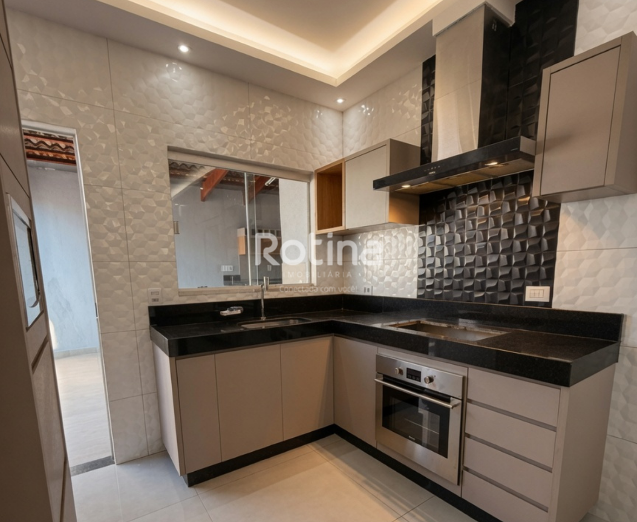 Casa à venda, 3 quartos em Uberlândia no bairro Maravilha no valor de R$ 530.000,00 - Rotina Imobiliária: 