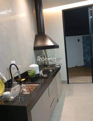 Casa para alugar, 3 quartos em Uberlândia no bairro Jardim Botânico no valor de R$ 11.000,00 - Rotina Imobiliária: 