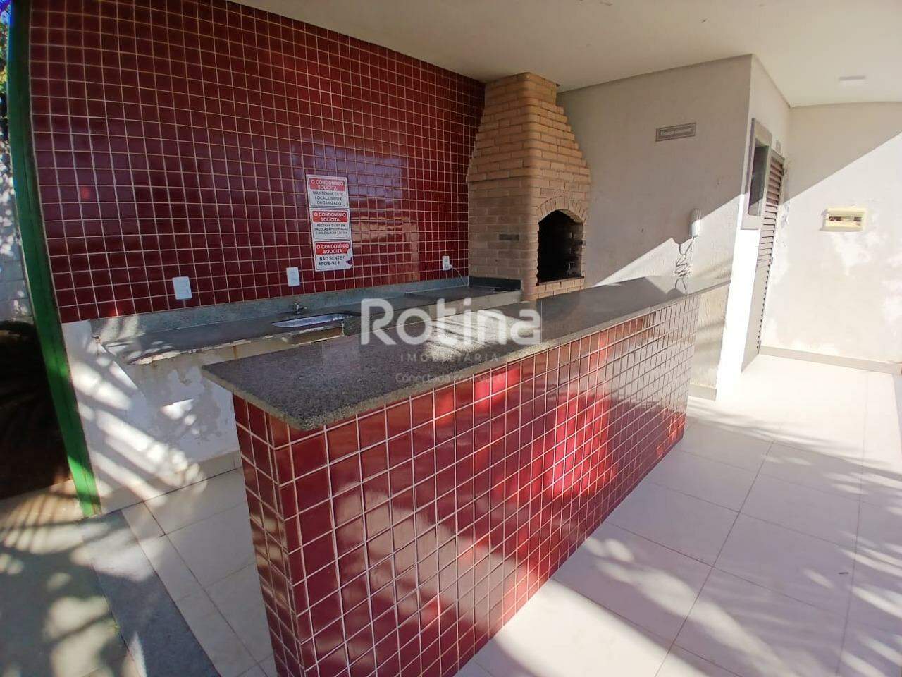 Apartamento para alugar, 2 quartos em Uberlândia no bairro Aclimação no valor de R$ 950,00 - Rotina Imobiliária: 
