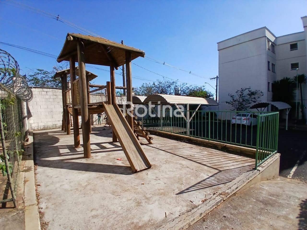 Apartamento para alugar, 2 quartos em Uberlândia no bairro Aclimação no valor de R$ 950,00 - Rotina Imobiliária: 