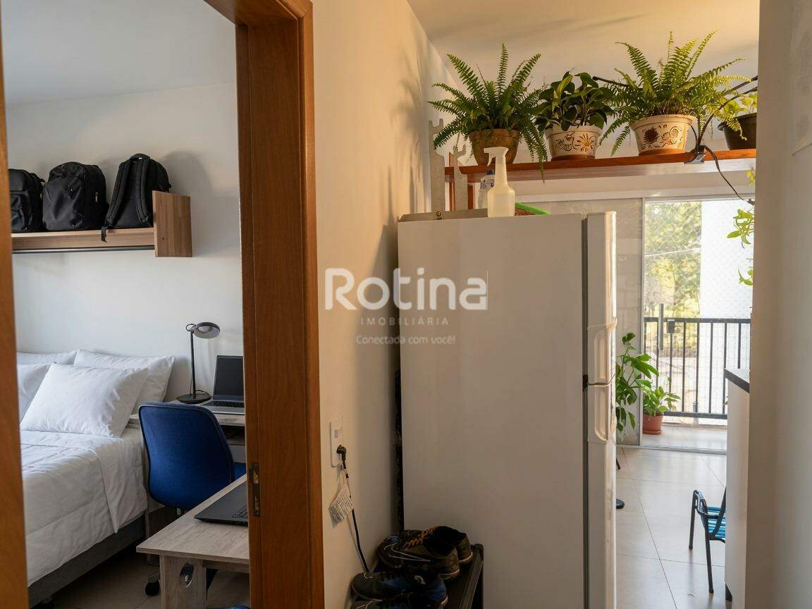 Apartamento à venda, 2 quartos em Uberlândia no bairro Jardim Holanda no valor de R$ 200.000,00 - Rotina Imobiliária: 
