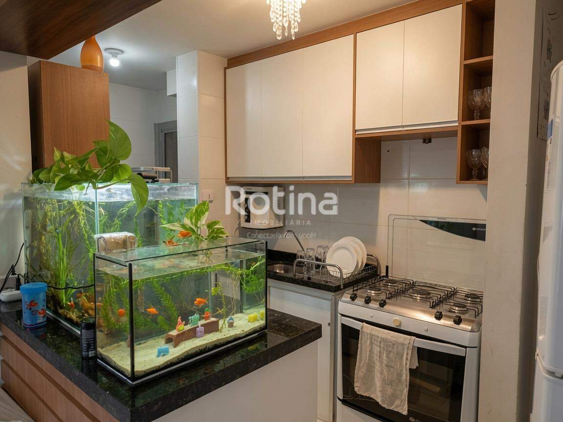 Apartamento à venda, 2 quartos em Uberlândia no bairro Jardim Holanda no valor de R$ 200.000,00 - Rotina Imobiliária: 
