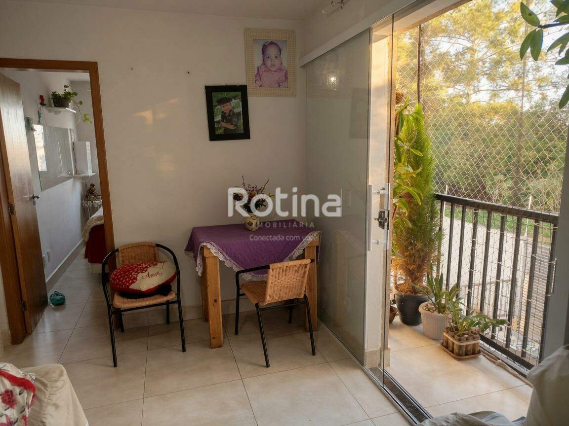 Apartamento à venda, 2 quartos em Uberlândia no bairro Jardim Holanda no valor de R$ 200.000,00 - Rotina Imobiliária: 
