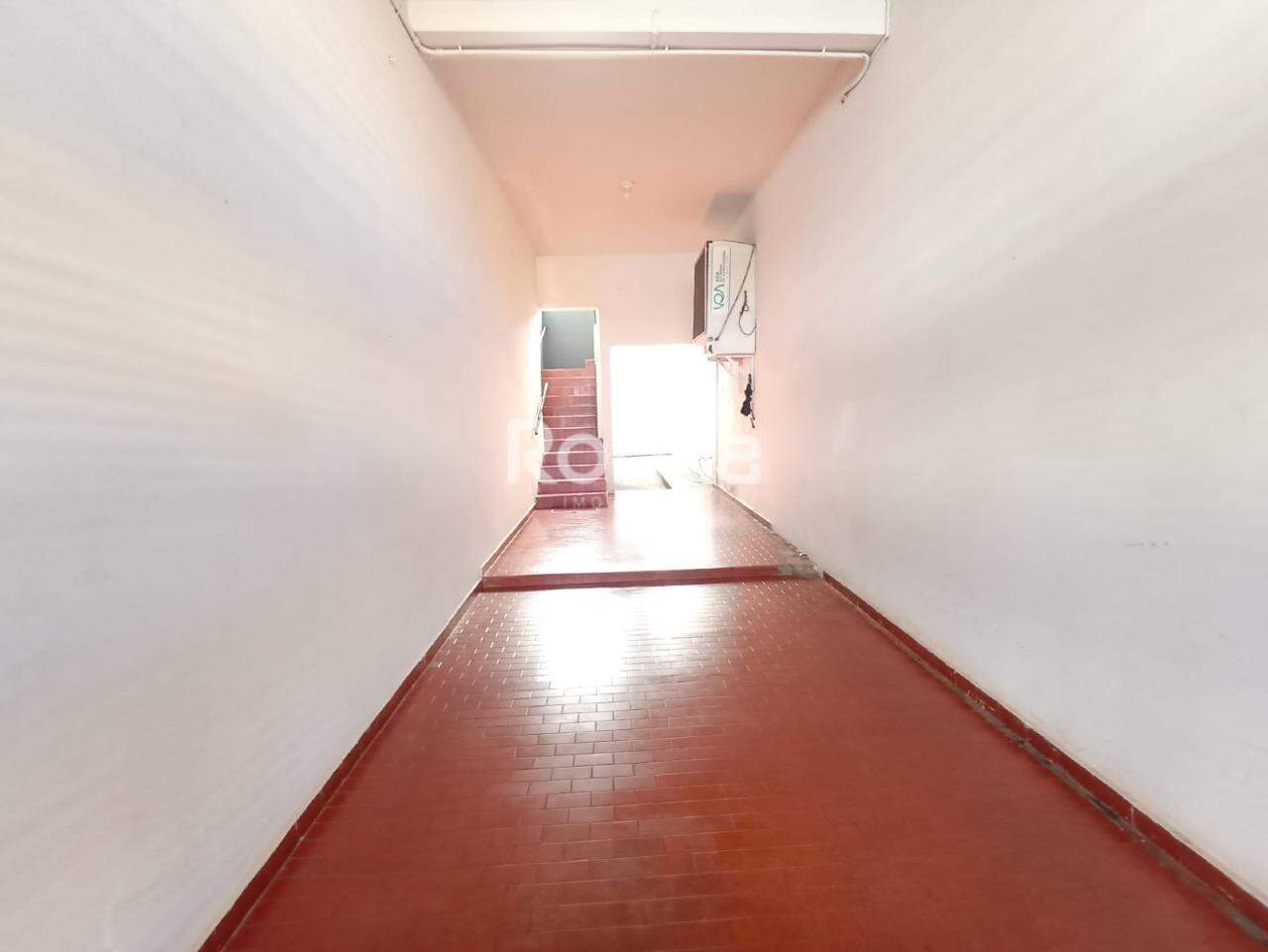 Prédio Inteiro à venda, 3 quartos em Uberlândia no bairro Nossa Senhora Aparecida no valor de R$ 1.200.000,00 - Rotina Imobiliária: 