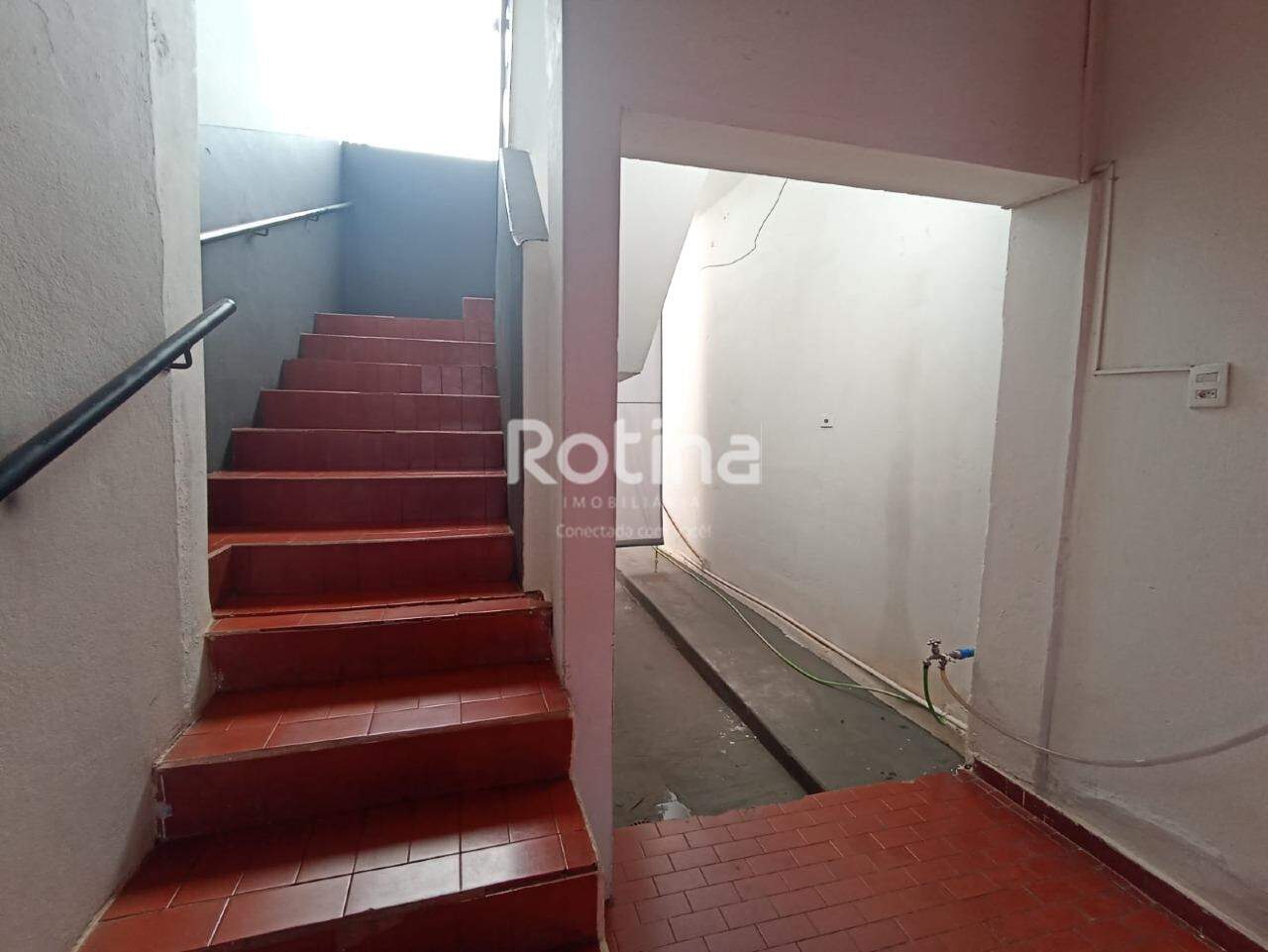 Prédio Inteiro à venda, 3 quartos em Uberlândia no bairro Nossa Senhora Aparecida no valor de R$ 1.200.000,00 - Rotina Imobiliária: 