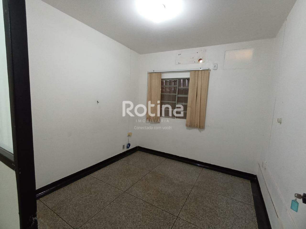 Casa Comercial à venda, em Uberlândia no bairro Custódio Pereira no valor de R$ 600.000,00 - Rotina Imobiliária: 