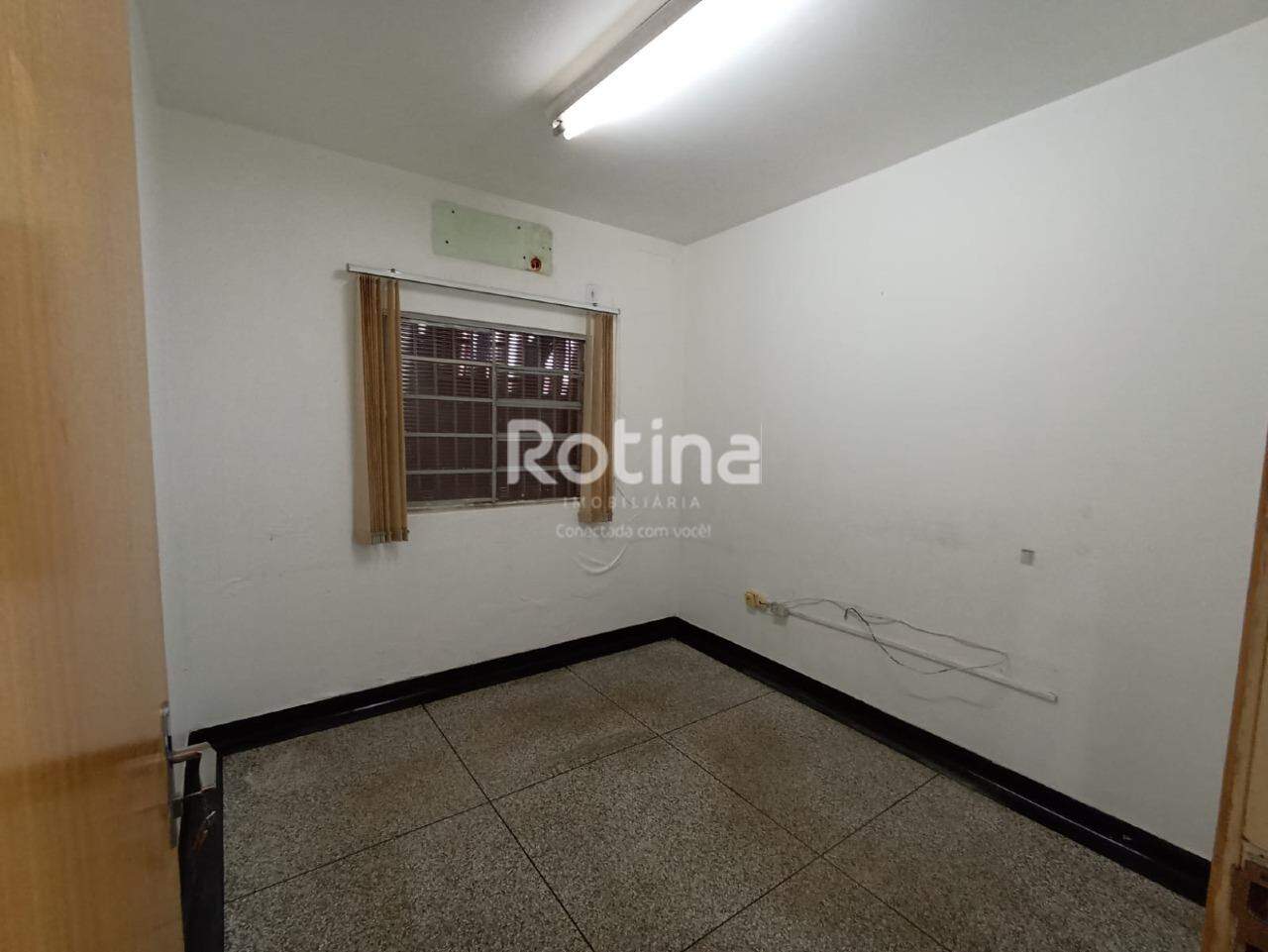 Casa Comercial à venda, em Uberlândia no bairro Custódio Pereira no valor de R$ 600.000,00 - Rotina Imobiliária: 