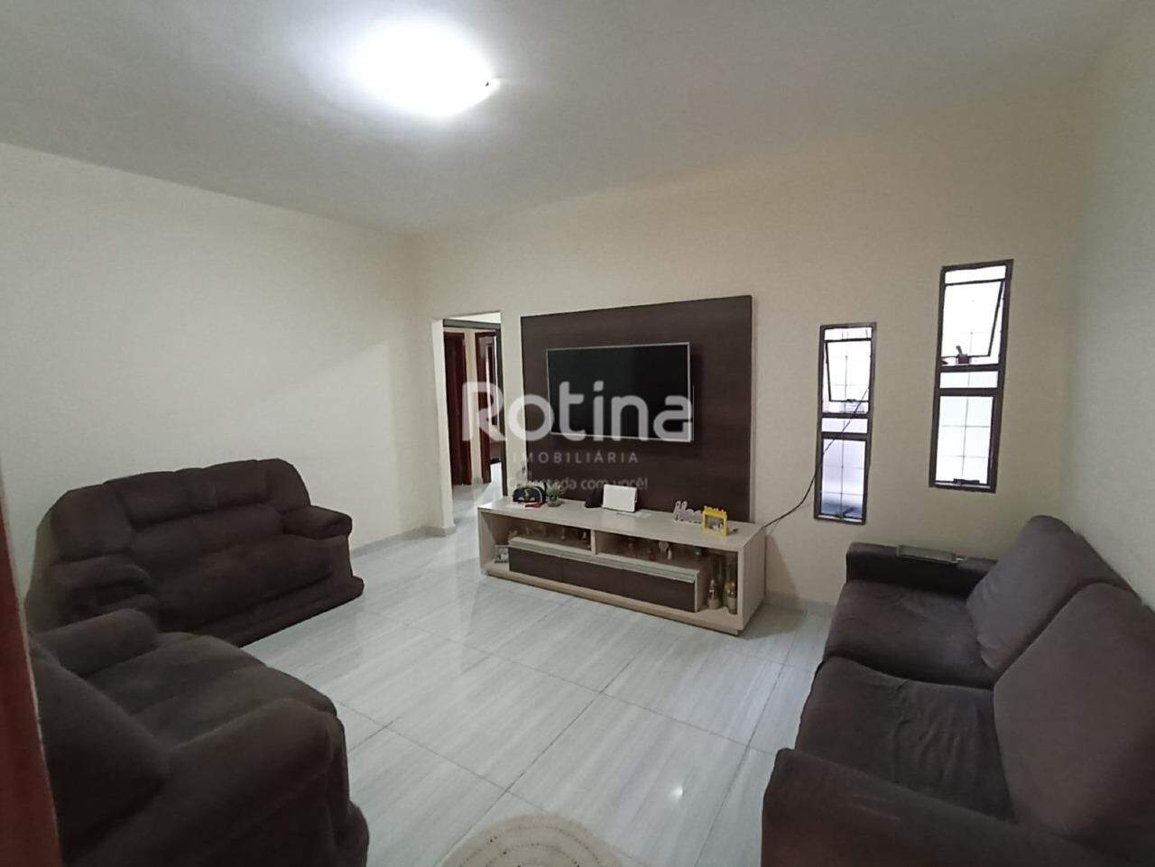 Casa à venda, 3 quartos em Uberlândia no bairro Pampulha no valor de R$ 650.000,00 - Rotina Imobiliária: 