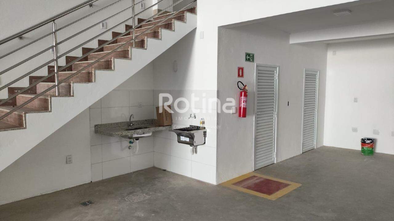 Galpão para alugar, em Uberlândia no bairro Santa Mônica no valor de R$ 10.000,00 - Rotina Imobiliária: 