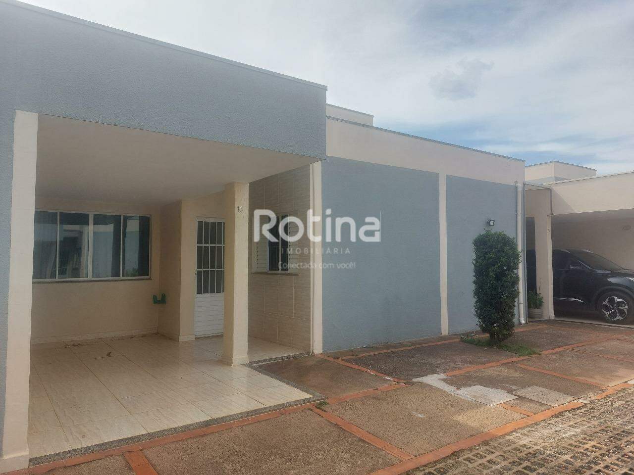 Casa Condomínio Fechado para alugar, 2 quartos em Uberlândia no bairro Novo Mundo no valor de R$ 2.000,00 - Rotina Imobiliária: 