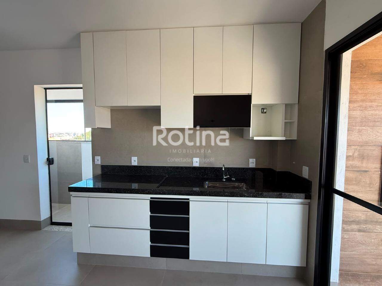 Apartamento para alugar, 3 quartos em Uberlândia no bairro Umuarama no valor de R$ 3.500,00 - Rotina Imobiliária: 