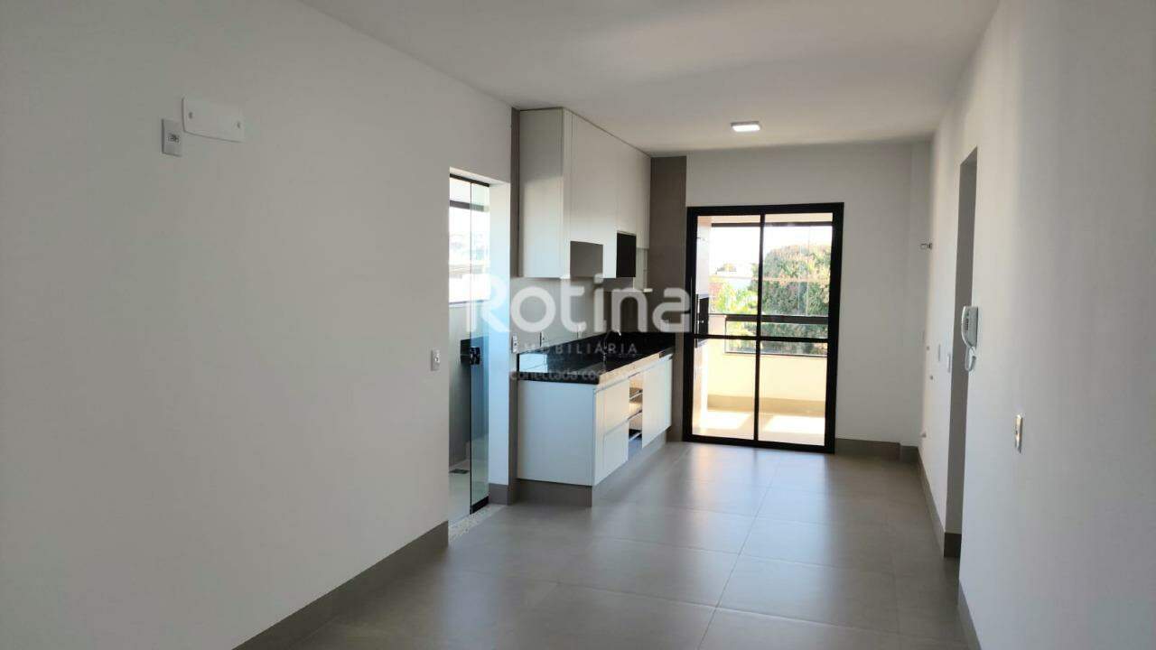 Apartamento para alugar, 3 quartos em Uberlândia no bairro Umuarama no valor de R$ 3.500,00 - Rotina Imobiliária: 