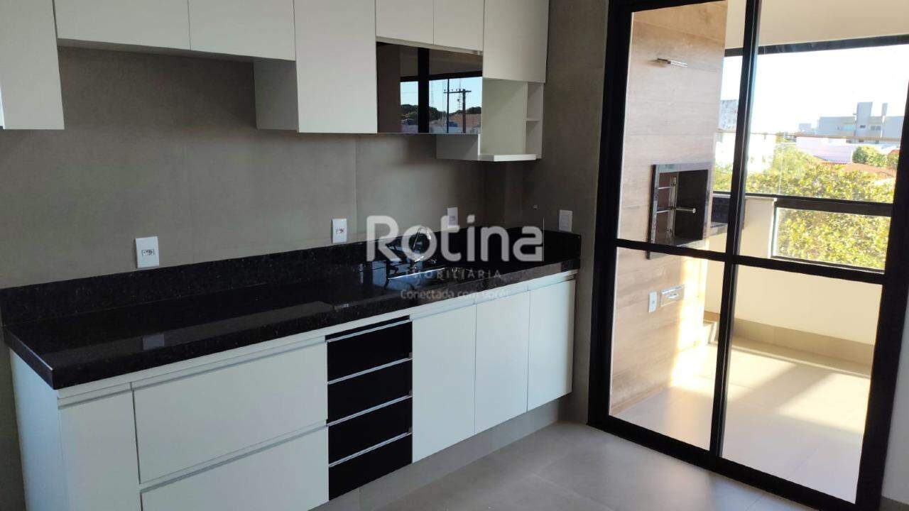 Apartamento para alugar, 3 quartos em Uberlândia no bairro Umuarama no valor de R$ 3.500,00 - Rotina Imobiliária: 