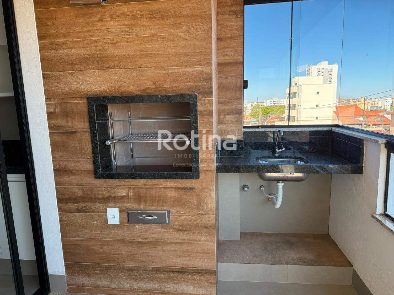 Apartamento para alugar, 3 quartos em Uberlândia no bairro Umuarama no valor de R$ 3.500,00 - Rotina Imobiliária: 