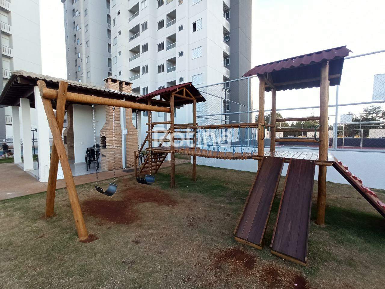 Apartamento para alugar, em Uberlândia no bairro Morumbi no valor de R$ 1.700,00 - Rotina Imobiliária: 