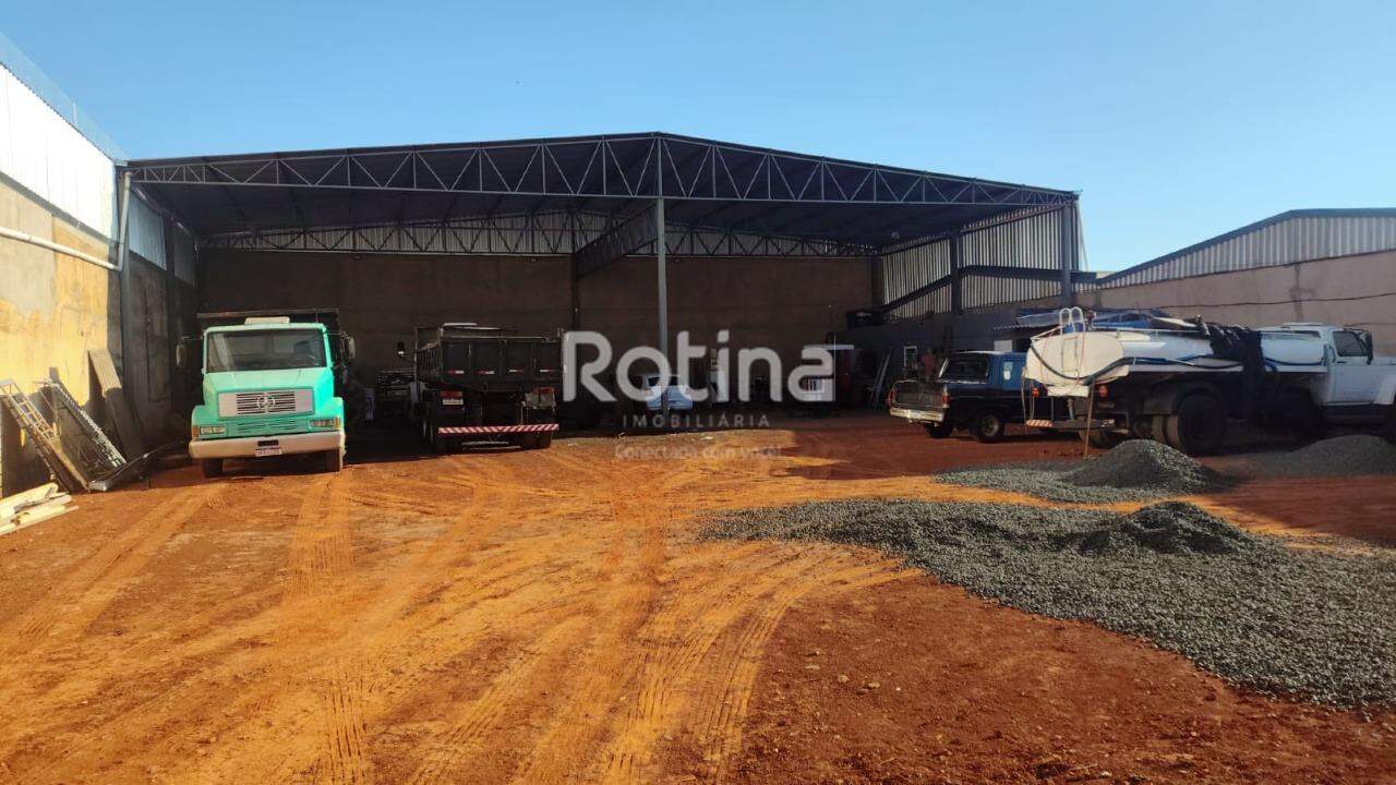 Galpão para alugar, em Uberlândia no bairro Nossa Senhora das Graças no valor de R$ 12.000,00 - Rotina Imobiliária: 