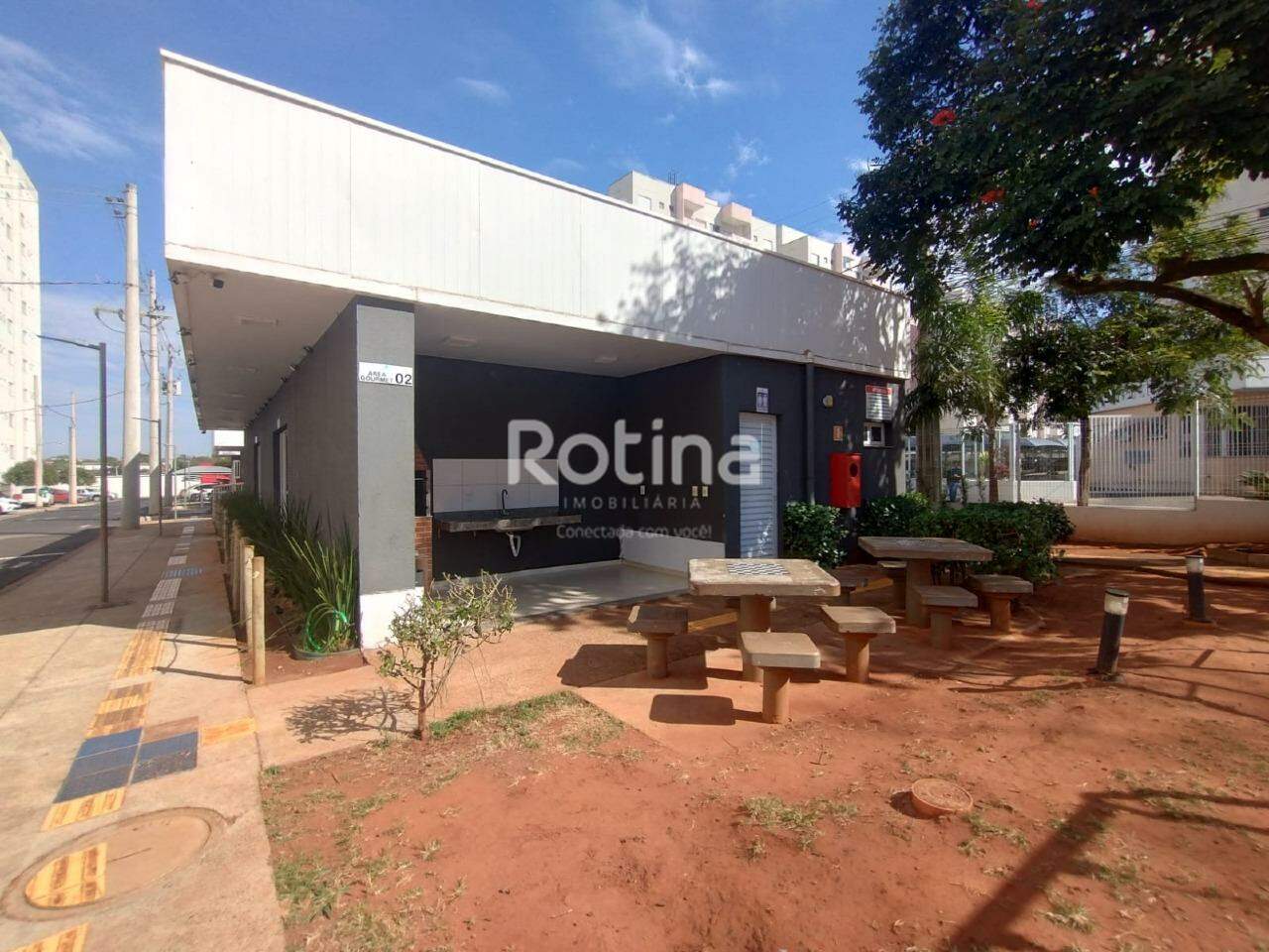Apartamento para alugar, 2 quartos em Uberlândia no bairro Jardim Holanda no valor de R$ 1.250,00 - Rotina Imobiliária: 