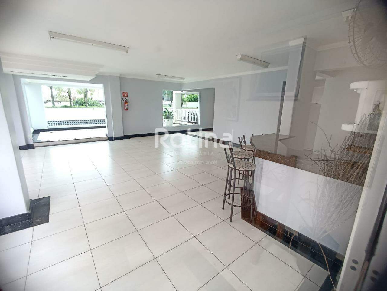 Apartamento para alugar, 3 quartos em Uberlândia no bairro Brasil no valor de R$ 2.300,00 - Rotina Imobiliária: 