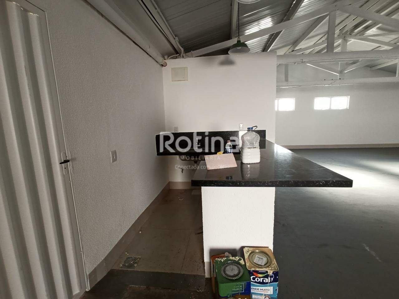 Galpão para alugar, em Uberlândia no bairro Vigilato Pereira no valor de R$ 3.000,00 - Rotina Imobiliária: 