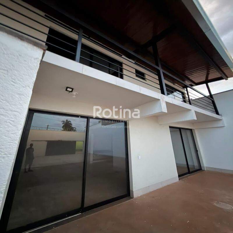 Casa para alugar, 4 quartos em Uberlândia no bairro Chácaras Parque Maravilha no valor de R$ 2.000,00 - Rotina Imobiliária: 