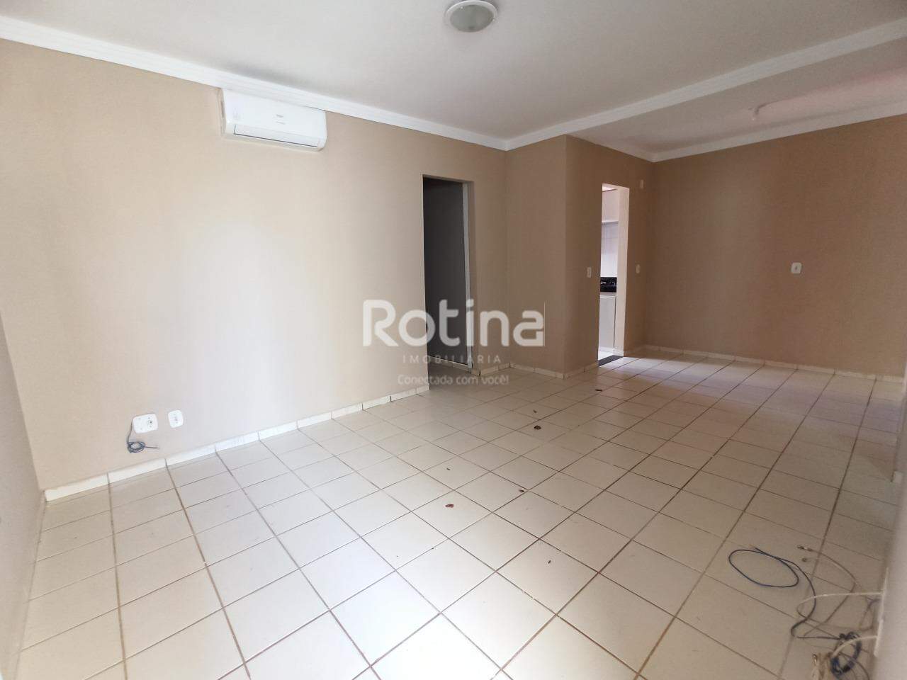 Casa Condomínio Fechado para alugar, 2 quartos em Uberlândia no bairro Aclimação no valor de R$ 2.200,00 - Rotina Imobiliária: 