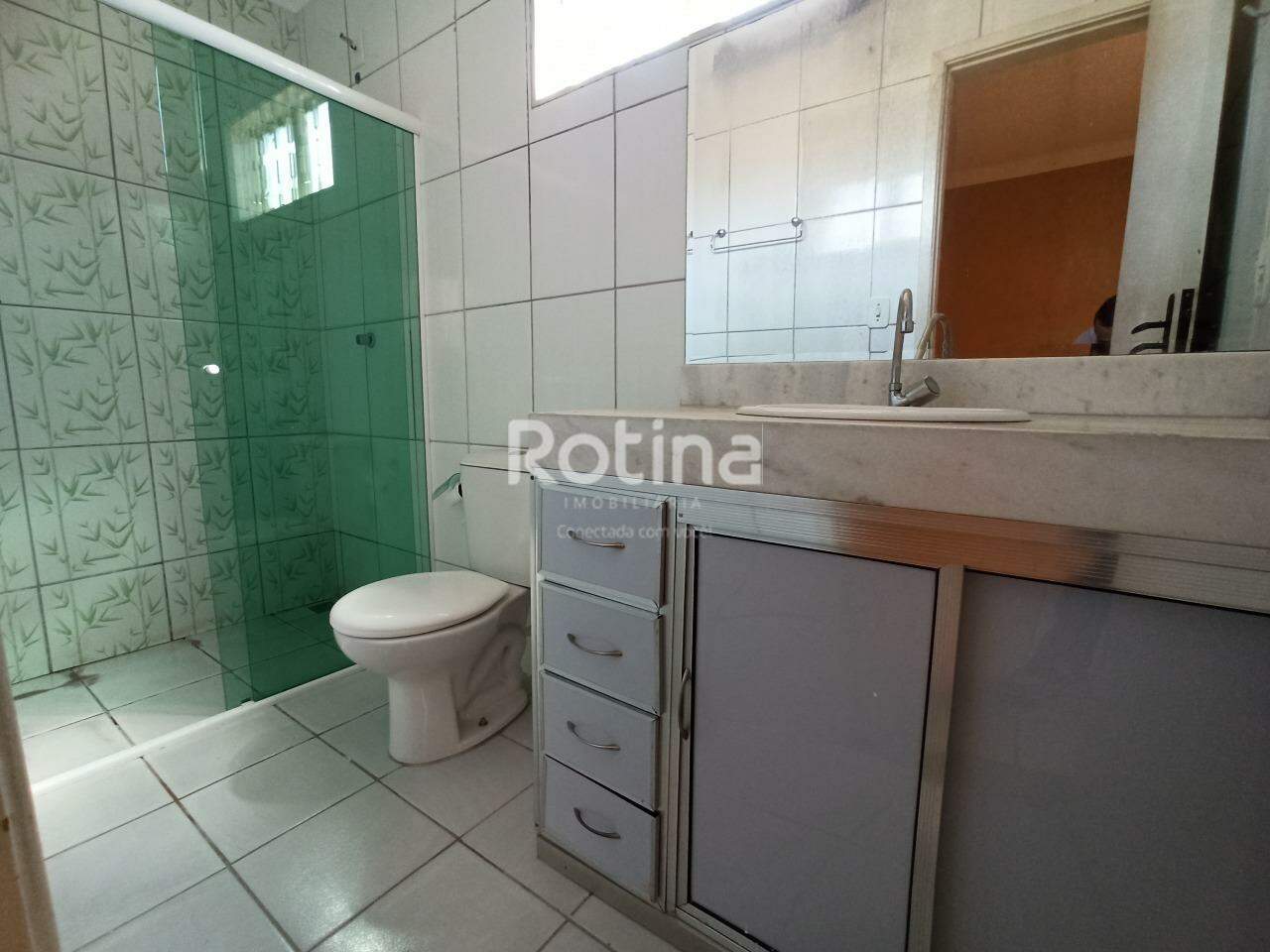 Casa Condomínio Fechado para alugar, 2 quartos em Uberlândia no bairro Aclimação no valor de R$ 2.200,00 - Rotina Imobiliária: 