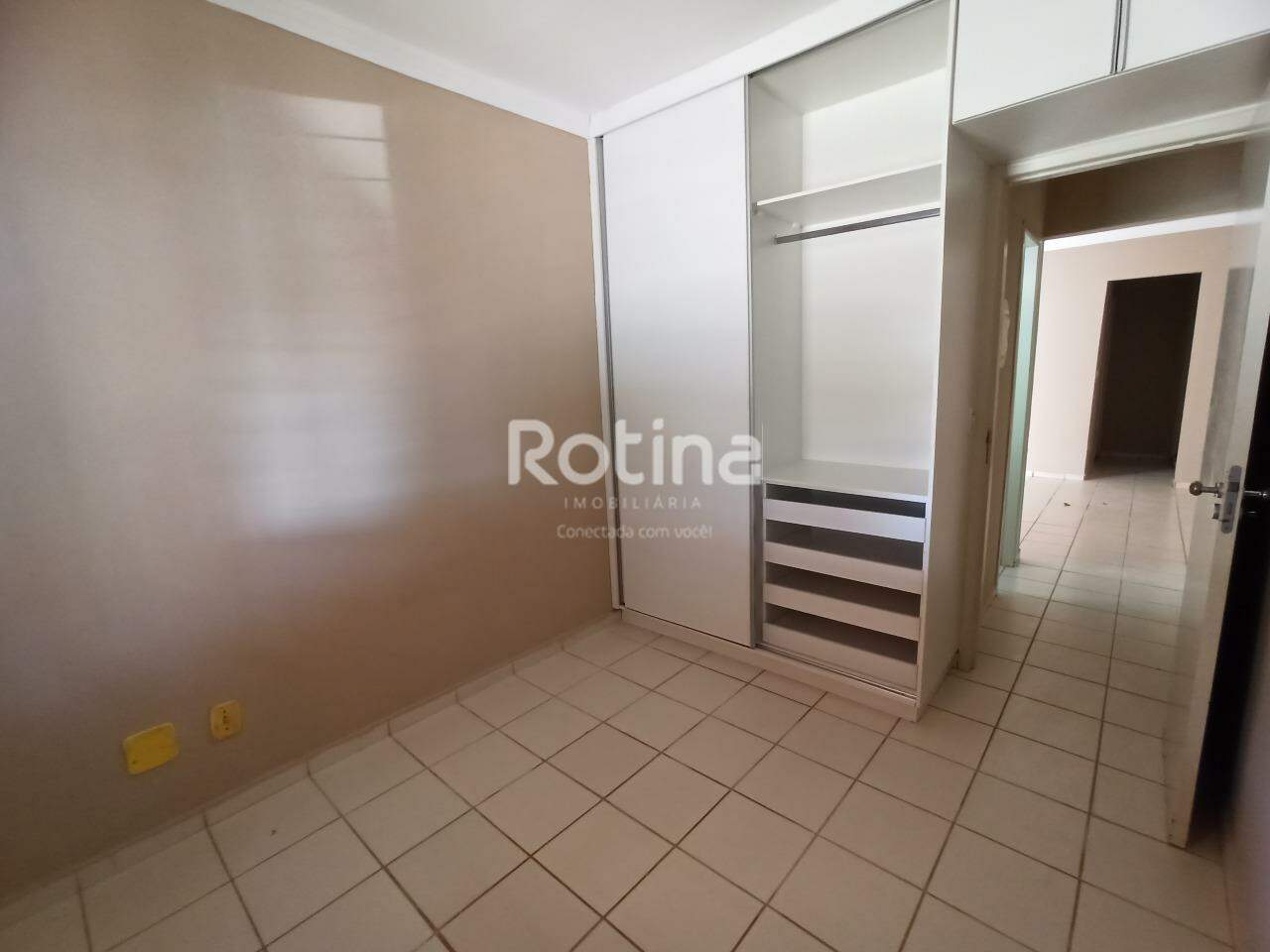 Casa Condomínio Fechado para alugar, 2 quartos em Uberlândia no bairro Aclimação no valor de R$ 2.200,00 - Rotina Imobiliária: 