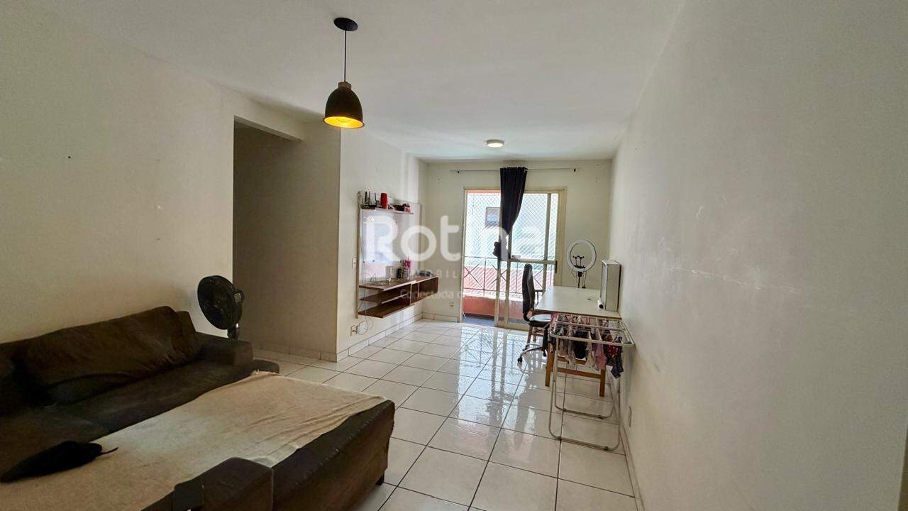 Apartamento à venda, 3 quartos em Uberlândia no bairro Santa Maria no valor de R$ 350.000,00 - Rotina Imobiliária: 