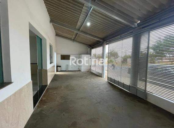 Comercial para alugar, em Uberlândia no bairro São Jorge no valor de R$ 4.000,00 - Rotina Imobiliária: 