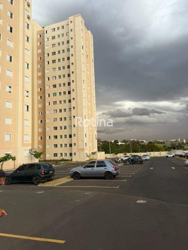 Apartamento para alugar, 2 quartos em Uberlândia no bairro Shopping Park no valor de R$ 1.000,00 - Rotina Imobiliária: 