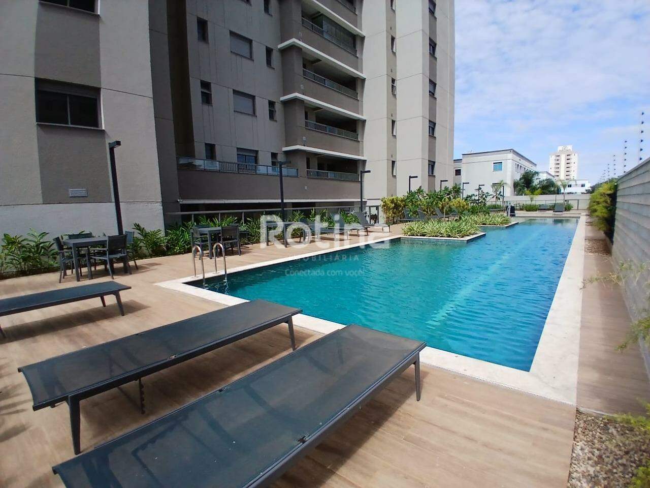 Apartamento para alugar, 3 quartos em Uberlândia no bairro Gávea no valor de R$ 6.800,00 - Rotina Imobiliária: 