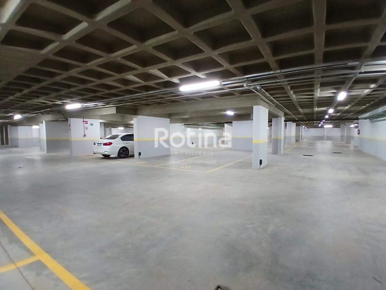 Apartamento para alugar, 3 quartos em Uberlândia no bairro Gávea no valor de R$ 6.800,00 - Rotina Imobiliária: 