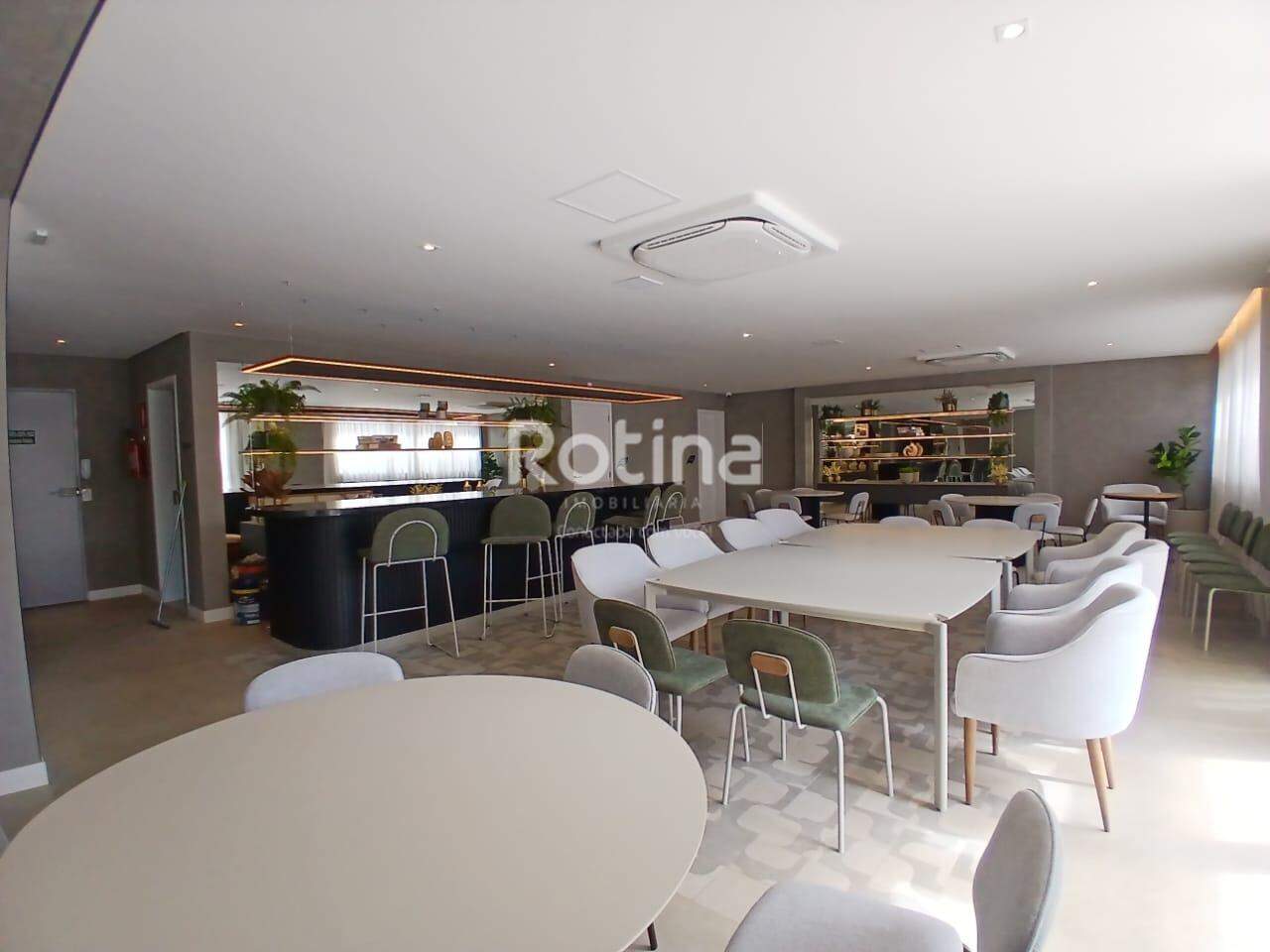 Apartamento para alugar, 3 quartos em Uberlândia no bairro Gávea no valor de R$ 6.800,00 - Rotina Imobiliária: 