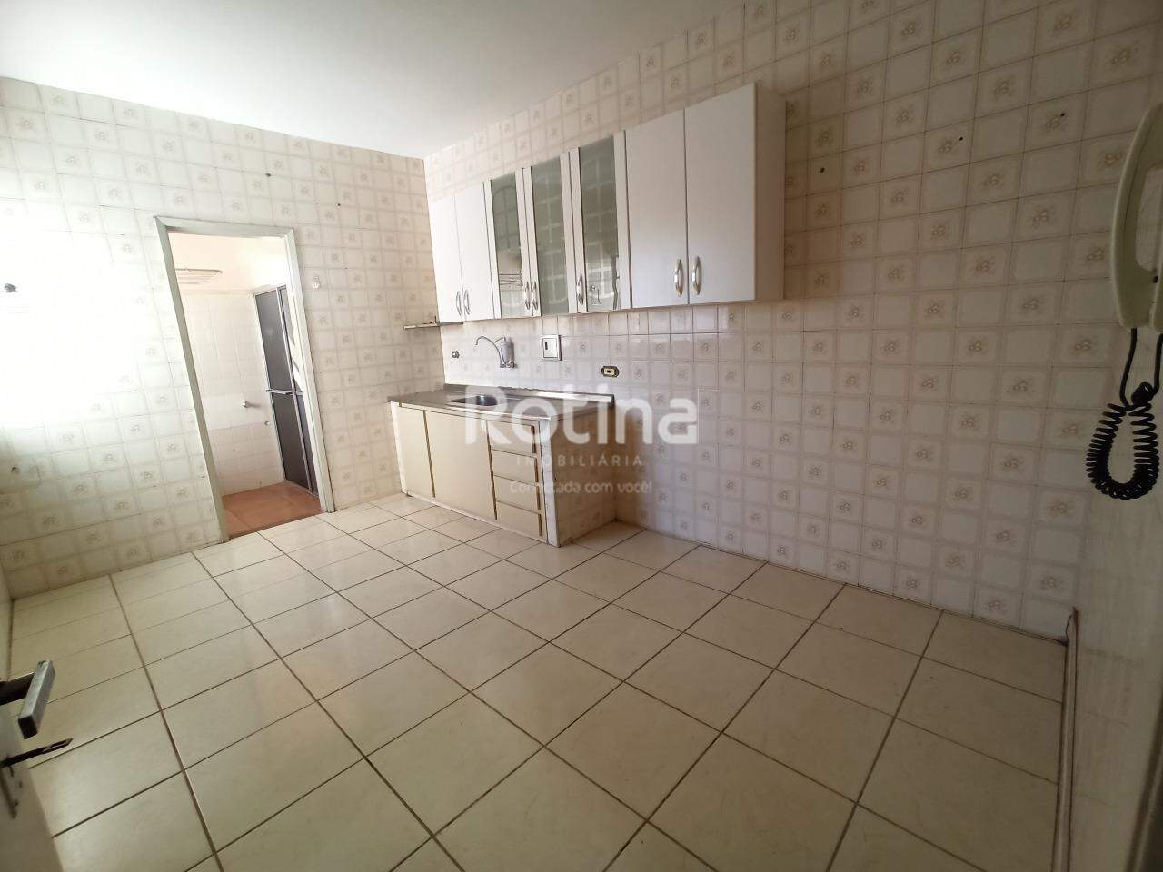 Apartamento para alugar, 3 quartos em Uberlândia no bairro Centro no valor de R$ 2.000,00 - Rotina Imobiliária: 