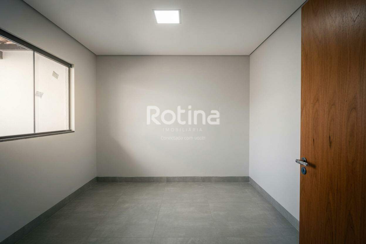 Casa à venda, 3 quartos em Uberlândia no bairro Shopping Park no valor de R$ 370.000,00 - Rotina Imobiliária: 