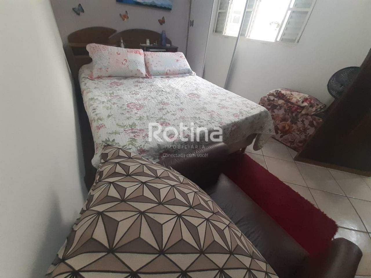 Casa à venda, 3 quartos em Uberlândia no bairro Jardim Karaíba no valor de R$ 800.000,00 - Rotina Imobiliária: 