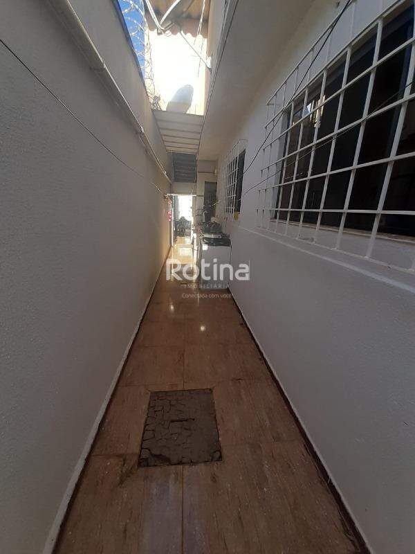 Casa à venda, 3 quartos em Uberlândia no bairro Jardim Karaíba no valor de R$ 800.000,00 - Rotina Imobiliária: 