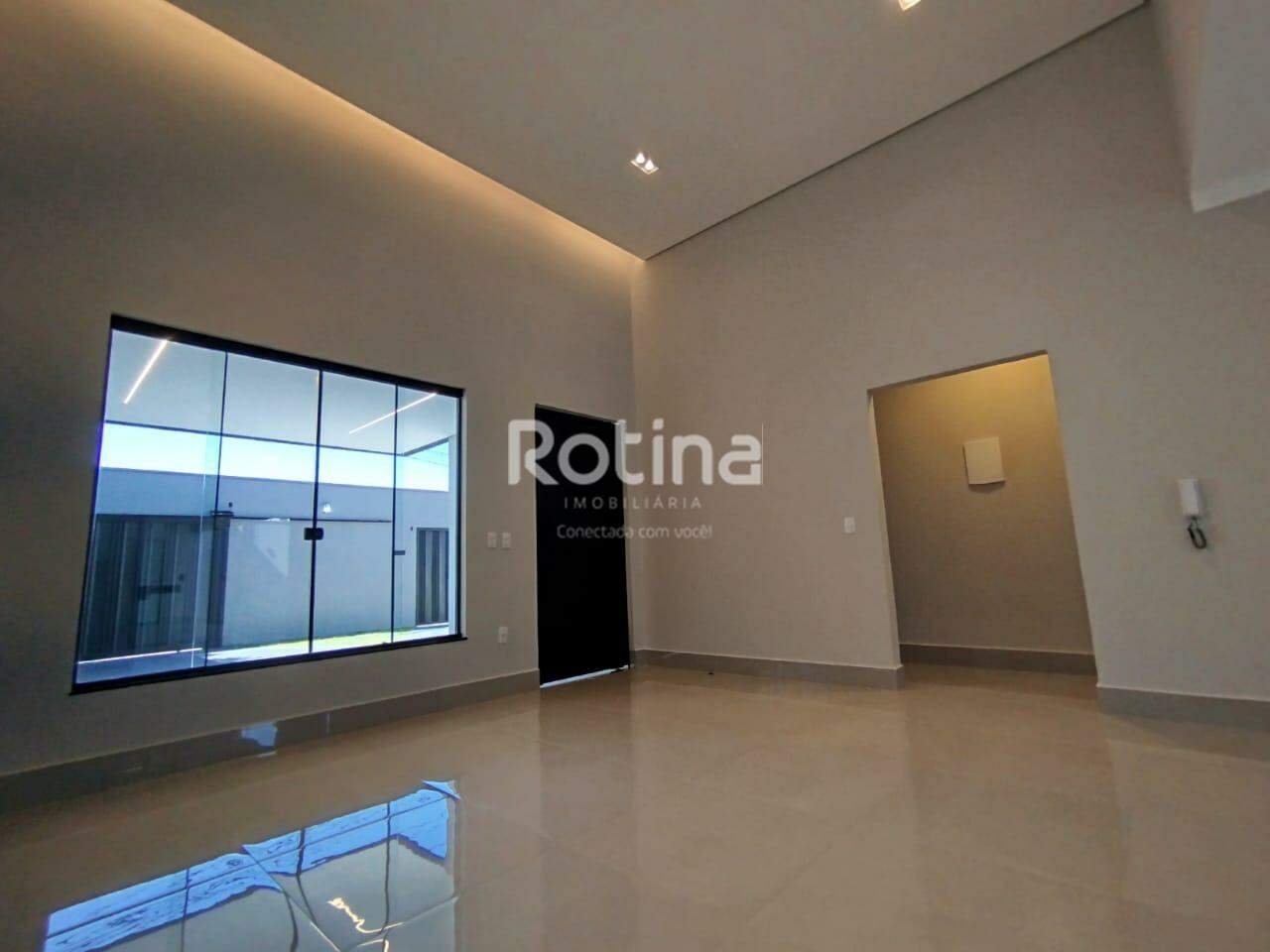 Casa à venda, 3 quartos em Uberlândia no bairro Jardim Holanda no valor de R$ 600.000,00 - Rotina Imobiliária: 