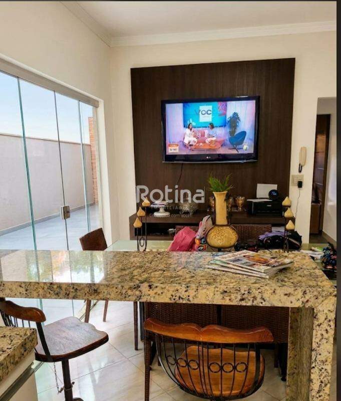 Casa à venda, 3 quartos em Uberlândia no bairro Presidente Roosevelt no valor de R$ 690.000,00 - Rotina Imobiliária: 