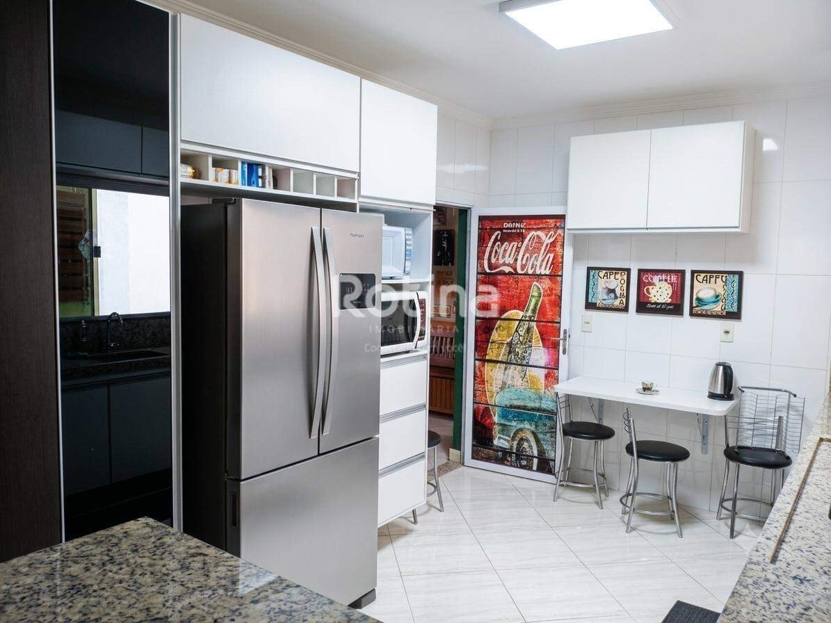 Casa à venda, 3 quartos em Uberlândia no bairro Presidente Roosevelt no valor de R$ 690.000,00 - Rotina Imobiliária: 