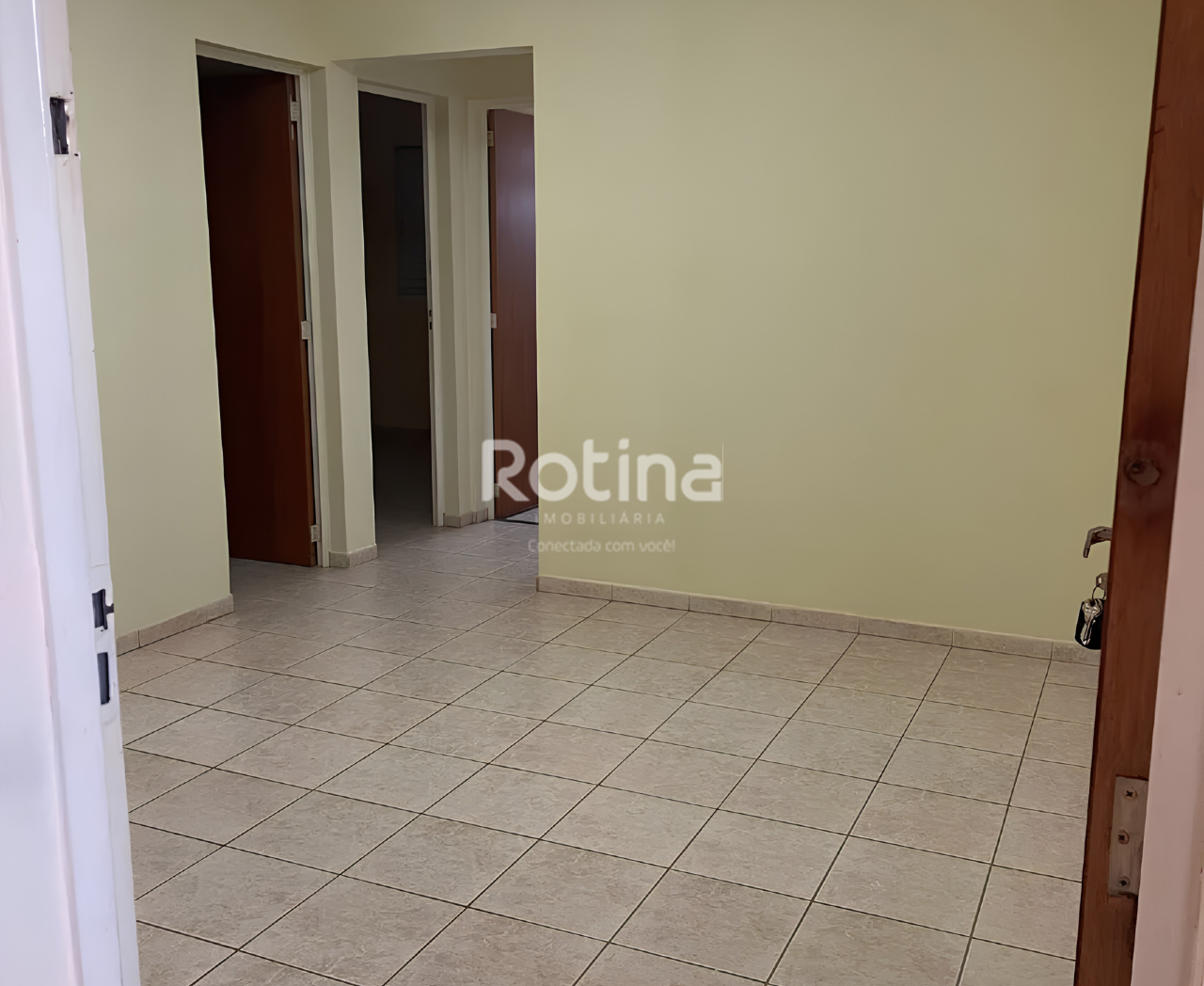Apartamento à venda, 2 quartos em Uberlândia no bairro Minas Gerais no valor de R$ 180.000,00 - Rotina Imobiliária: 