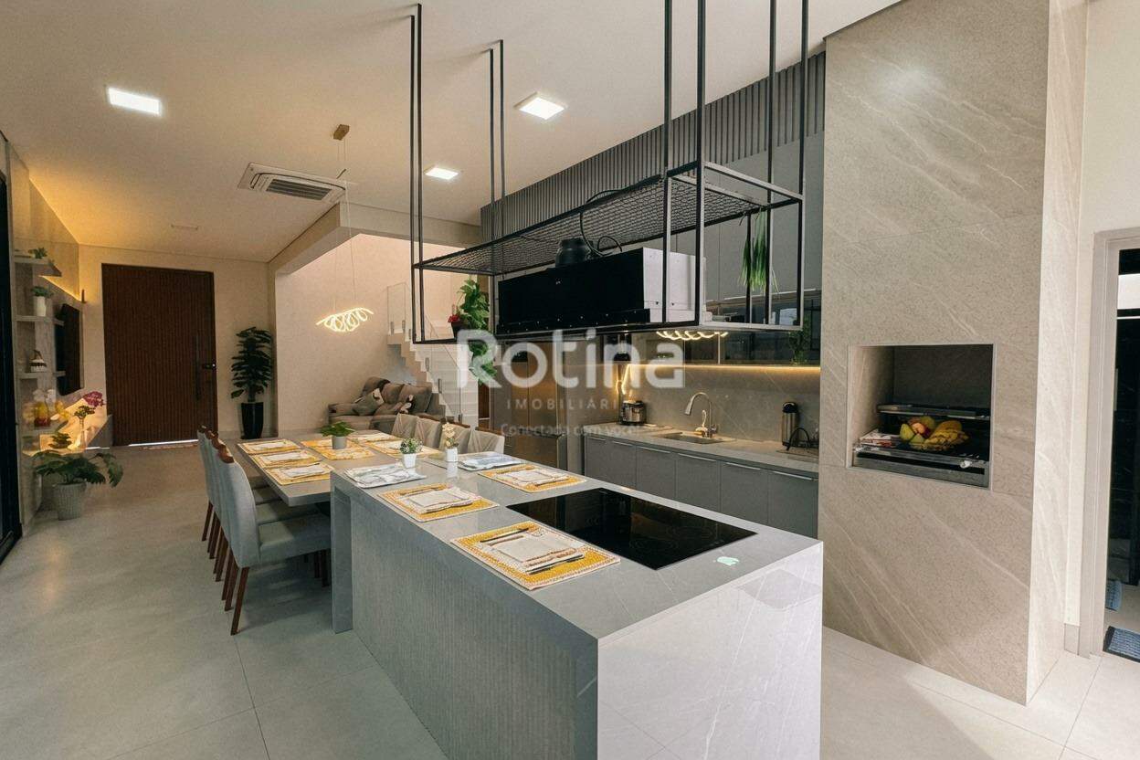 Casa Condomínio Fechado à venda, 3 quartos em Uberlândia no bairro Granja Marileusa no valor de R$ 2.250.000,00 - Rotina Imobiliária: 
