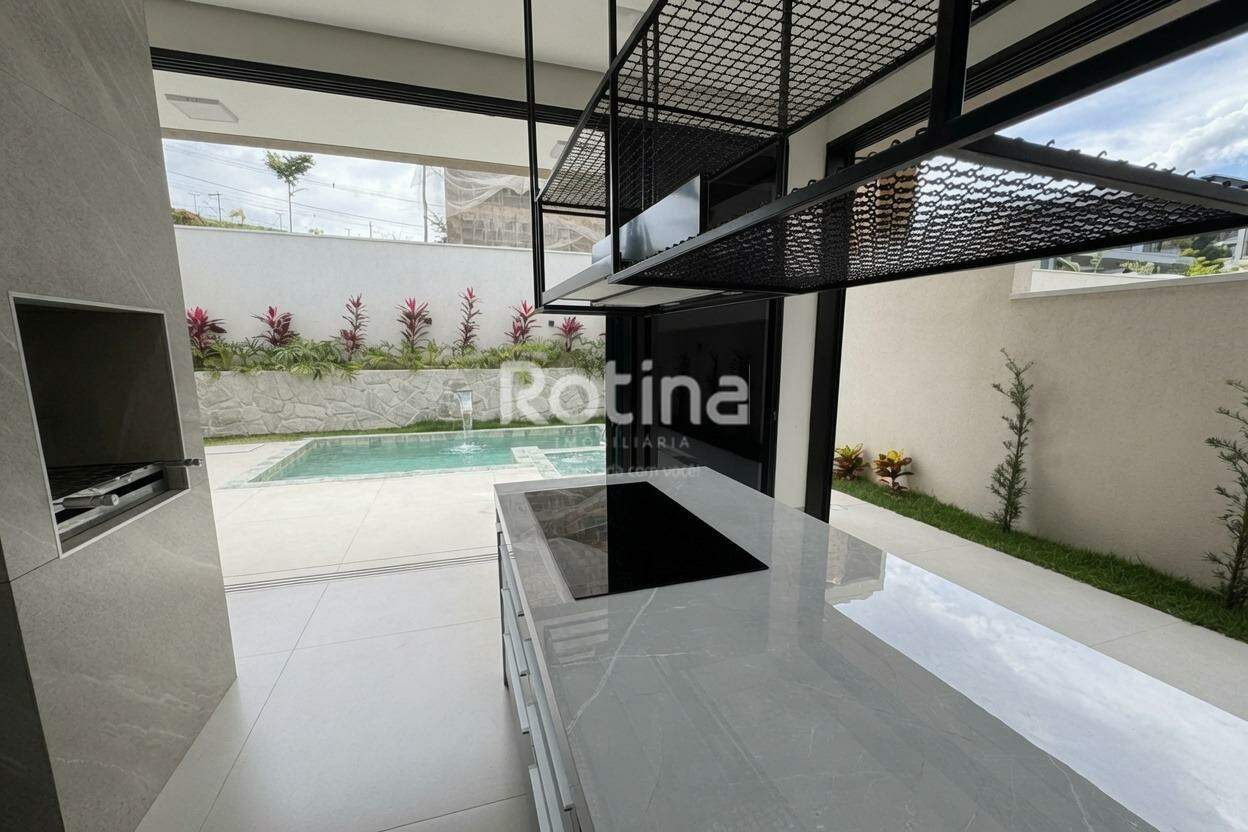 Casa Condomínio Fechado à venda, 3 quartos em Uberlândia no bairro Granja Marileusa no valor de R$ 2.250.000,00 - Rotina Imobiliária: 